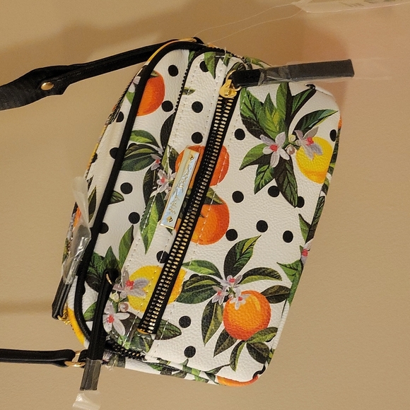 Betsey Johnson Handbags - Betsey Johnson Crossbody